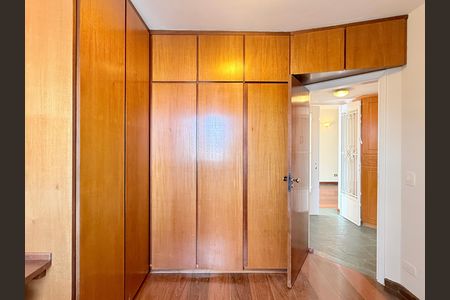 Apartamento à venda com 80m², 3 quartos e 2 vagas Apartamento à venda com 80m², 3 quartos e 2 vagasQuarto 2