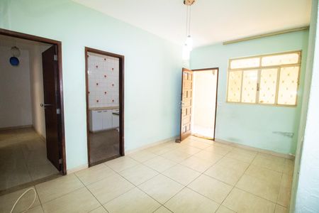Sala 2 de casa à venda com 4 quartos, 310m² em Carlos Prates, Belo Horizonte