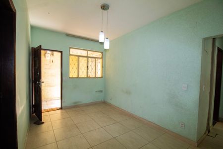 Casa à venda com 310m², 4 quartos e 1 vaga Casa à venda com 310m², 4 quartos e 1 vagaSala 2