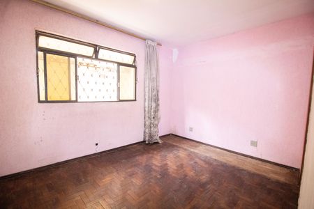 Casa à venda com 310m², 4 quartos e 1 vaga Casa à venda com 310m², 4 quartos e 1 vagaSuíte