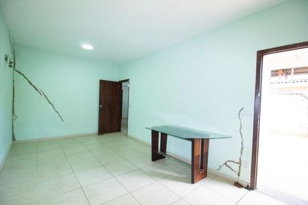 Casa à venda com 310m², 4 quartos e 1 vaga Casa à venda com 310m², 4 quartos e 1 vagaSala 1