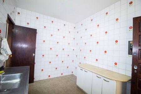 Casa à venda com 310m², 4 quartos e 1 vaga Casa à venda com 310m², 4 quartos e 1 vagaCozinha