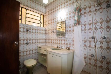 Casa à venda com 310m², 4 quartos e 1 vaga Casa à venda com 310m², 4 quartos e 1 vagaBanheiro da Suíte