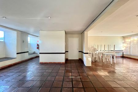 Apartamento para alugar com 66m², 2 quartos e 1 vaga Apartamento para alugar com 66m², 2 quartos e 1 vagaÁrea comum - Salão de festas