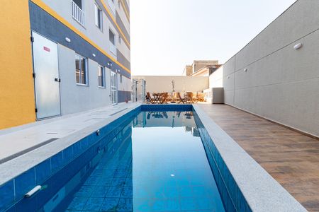 Apartamento à venda com 32m², 2 quartos e 1 vaga Apartamento à venda com 32m², 2 quartos e 1 vagaÁrea comum - Piscina
