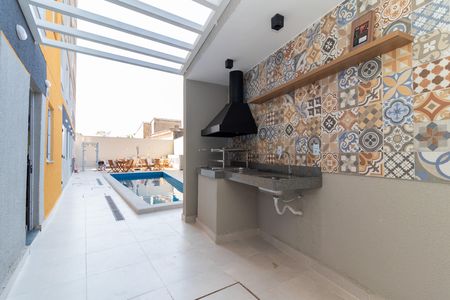 Apartamento à venda com 32m², 2 quartos e 1 vaga Apartamento à venda com 32m², 2 quartos e 1 vagaÁrea comum - Churrasqueira