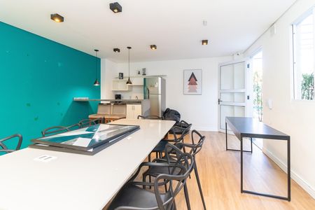 Apartamento à venda com 32m², 2 quartos e 1 vagaÁrea comum - Salão de festas