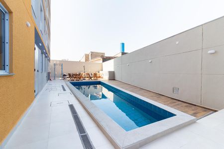 Apartamento à venda com 32m², 2 quartos e 1 vaga Apartamento à venda com 32m², 2 quartos e 1 vagaÁrea comum - Piscina