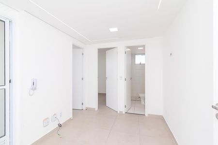 Sala/Cozinha de apartamento para alugar com 2 quartos, 32m² em Vila Curuçá Velha, São Paulo