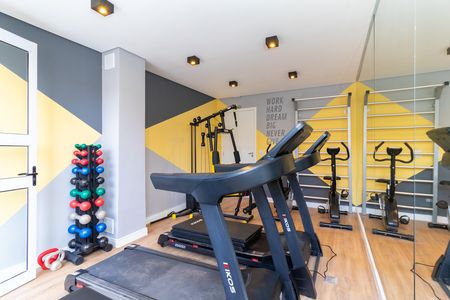Apartamento à venda com 32m², 2 quartos e 1 vaga Apartamento à venda com 32m², 2 quartos e 1 vagaÁrea comum - Academia
