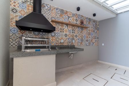 Apartamento à venda com 32m², 2 quartos e 1 vaga Apartamento à venda com 32m², 2 quartos e 1 vagaÁrea comum - Churrasqueira