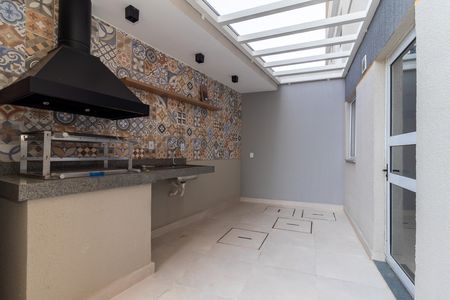 Apartamento à venda com 32m², 2 quartos e 1 vaga Apartamento à venda com 32m², 2 quartos e 1 vagaÁrea comum - Churrasqueira