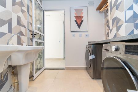 Apartamento à venda com 32m², 2 quartos e 1 vaga Apartamento à venda com 32m², 2 quartos e 1 vagaLavanderia