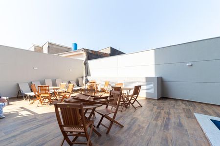 Apartamento à venda com 32m², 2 quartos e 1 vaga Apartamento à venda com 32m², 2 quartos e 1 vagaÁrea externa