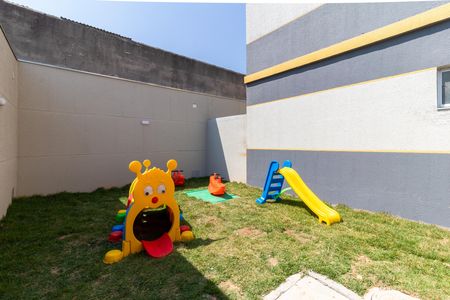 Apartamento à venda com 32m², 2 quartos e 1 vaga Apartamento à venda com 32m², 2 quartos e 1 vagaÁrea comum - Playground