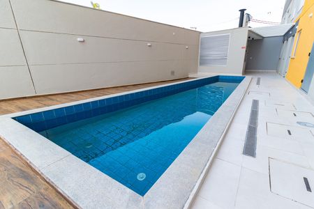 Apartamento à venda com 32m², 2 quartos e 1 vaga Apartamento à venda com 32m², 2 quartos e 1 vagaÁrea comum - Piscina