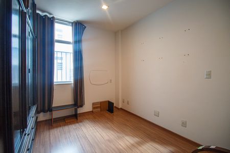 Apartamento à venda com 74m², 3 quartos e 1 vaga Apartamento à venda com 74m², 3 quartos e 1 vagaQuarto 2