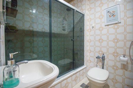 Apartamento à venda com 74m², 3 quartos e 1 vaga Apartamento à venda com 74m², 3 quartos e 1 vagaBanheiro Suite