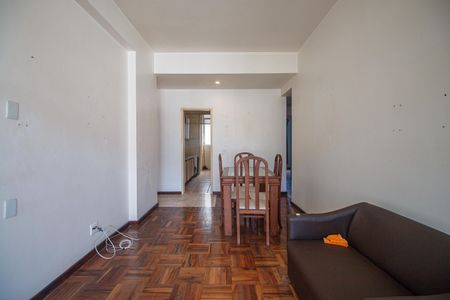 Apartamento à venda com 74m², 3 quartos e 1 vaga Apartamento à venda com 74m², 3 quartos e 1 vagaSala