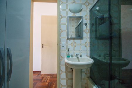 Apartamento à venda com 74m², 3 quartos e 1 vaga Apartamento à venda com 74m², 3 quartos e 1 vagaBanheiro Suite