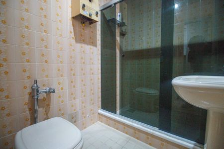Apartamento à venda com 74m², 3 quartos e 1 vaga Apartamento à venda com 74m², 3 quartos e 1 vagaBanheiro Social