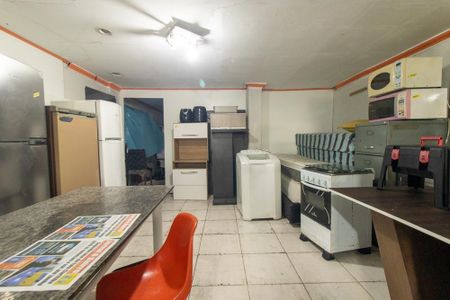 Sala de casa à venda com 1 quarto, 170m² em Sítio Cercado, Curitiba