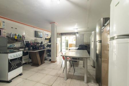Sala de casa à venda com 1 quarto, 170m² em Sítio Cercado, Curitiba