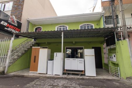 Fachada de casa à venda com 1 quarto, 170m² em Sítio Cercado, Curitiba