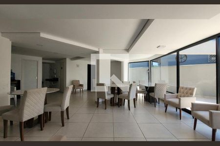 Apartamento para alugar com 40m², 2 quartos e 1 vaga Apartamento para alugar com 40m², 2 quartos e 1 vagaÁrea comum - Salão de festas