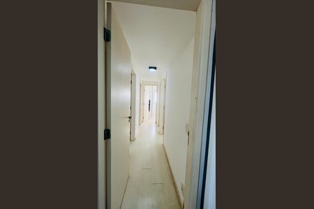 Apartamento à venda com 137m², 4 quartos e 3 vagas