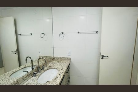 Apartamento à venda com 137m², 4 quartos e 3 vagas