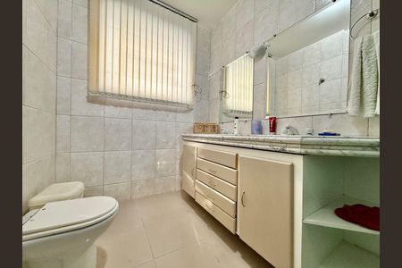 Apartamento à venda com 93m², 3 quartos e sem vaga Apartamento à venda com 93m², 3 quartos e sem vagaBanheiro