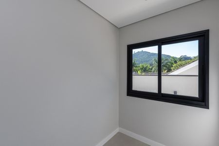 Casa de condomínio à venda com 516m², 4 quartos e 5 vagas Casa de condomínio à venda com 516m², 4 quartos e 5 vagasQuarto