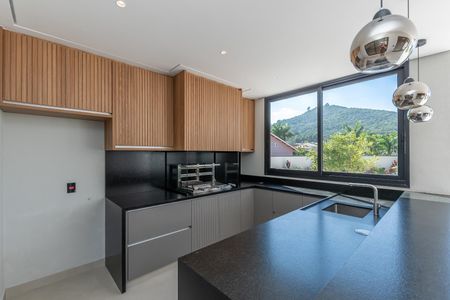 Cozinha de casa de condomínio à venda com 4 quartos, 516m² em Alphaville, Santana de Parnaíba