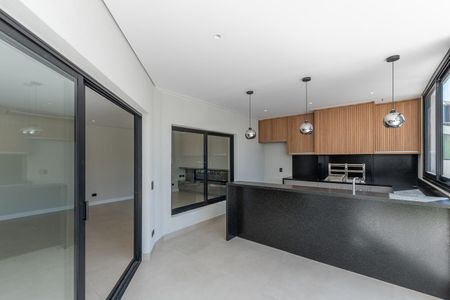 Casa de condomínio à venda com 516m², 4 quartos e 5 vagas Casa de condomínio à venda com 516m², 4 quartos e 5 vagasCozinha