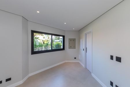 Casa de condomínio à venda com 516m², 4 quartos e 5 vagas Casa de condomínio à venda com 516m², 4 quartos e 5 vagasQuarto