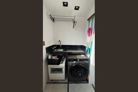Apartamento à venda com 66m², 2 quartos e 1 vagaÁrea de Serviço