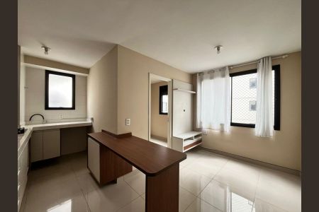 Cozinha de apartamento para alugar com 2 quartos, 34m² em Jurubatuba, São Paulo