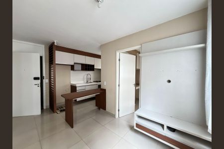 Sala de apartamento para alugar com 2 quartos, 34m² em Jurubatuba, São Paulo