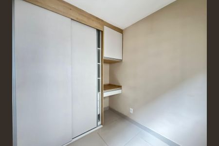 Quarto de apartamento para alugar com 2 quartos, 34m² em Jurubatuba, São Paulo
