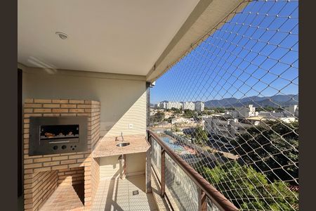 Apartamento à venda com 78m², 3 quartos e 1 vaga Apartamento à venda com 78m², 3 quartos e 1 vagaVaranda