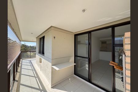 Apartamento à venda com 78m², 3 quartos e 1 vaga Apartamento à venda com 78m², 3 quartos e 1 vagaVaranda