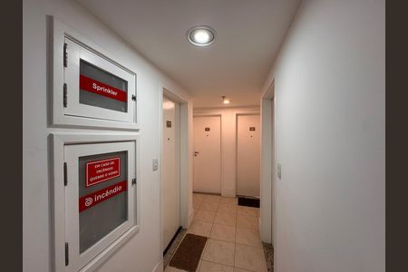 Apartamento à venda com 78m², 3 quartos e 1 vaga Apartamento à venda com 78m², 3 quartos e 1 vagaÁrea comum