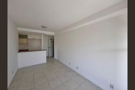 Apartamento à venda com 78m², 3 quartos e 1 vaga Apartamento à venda com 78m², 3 quartos e 1 vagaSala
