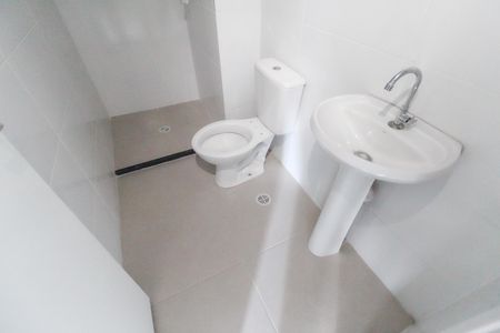 Apartamento à venda com 34m², 2 quartos e sem vaga Apartamento à venda com 34m², 2 quartos e sem vagaBanheiro