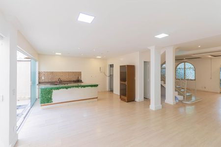 Casa para alugar com 346m², 4 quartos e 1 vagaCozinha