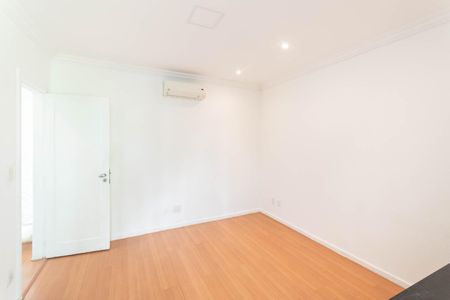 Casa para alugar com 346m², 4 quartos e 1 vagaQuarto  2