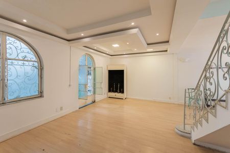 Casa para alugar com 346m², 4 quartos e 1 vagaSala