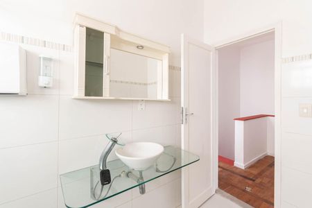 Casa para alugar com 346m², 4 quartos e 1 vagaBanheiro suíte casa anexo