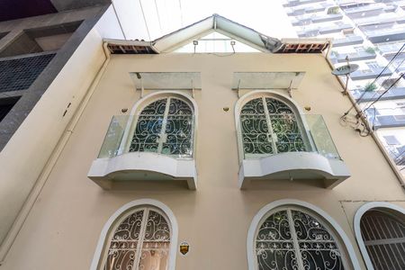 Casa para alugar com 346m², 4 quartos e 1 vagaFachada
